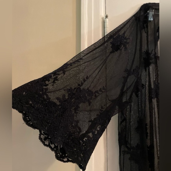 Torrid Black Sheer Mesh Lace Floral Embroidered Kimono Cardigan Size 4X - Picture 2 of 12